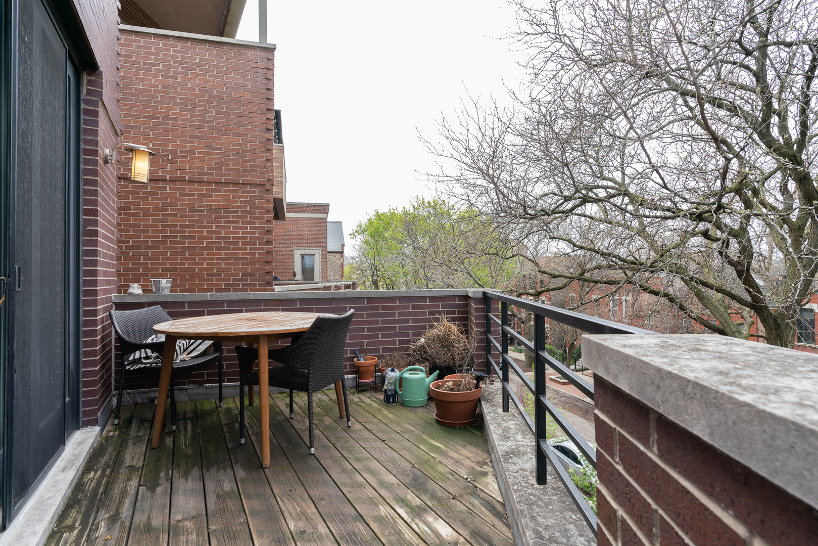 1043 N Winchester Avenue Unit: 3