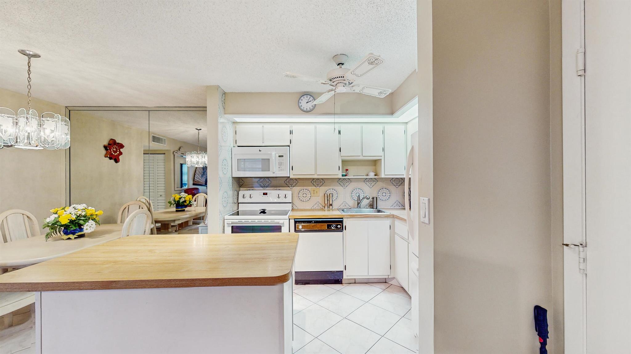 9765 W Mcnab Road 115