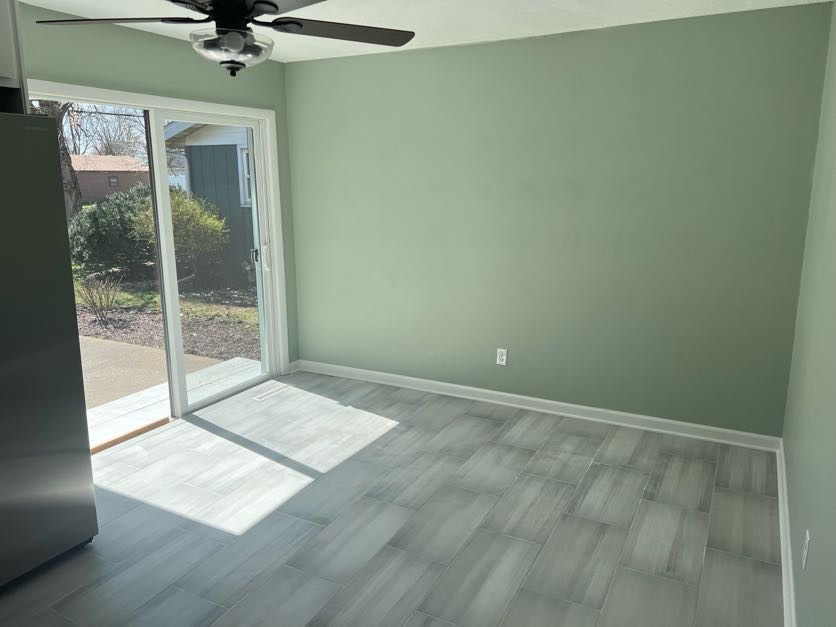 503 E JUNIPER Lane