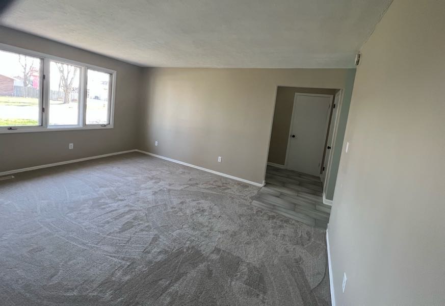503 E JUNIPER Lane