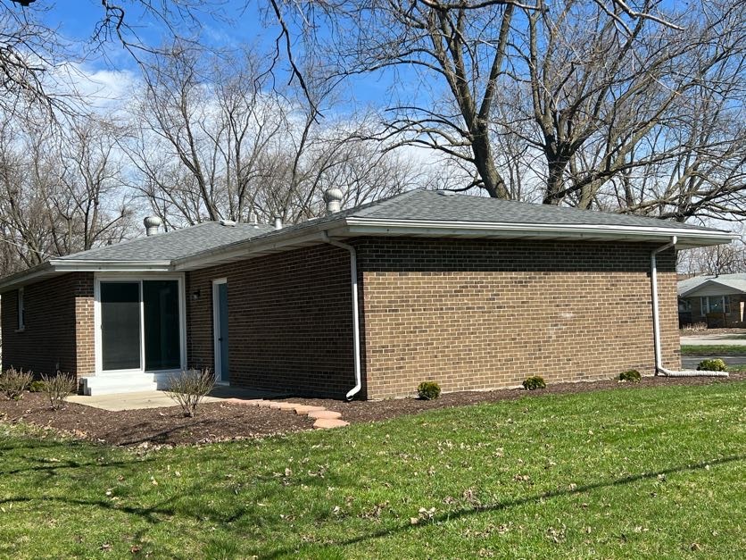 503 E JUNIPER Lane