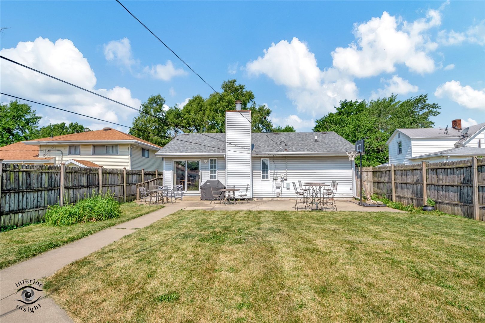 460 N Prairie Avenue