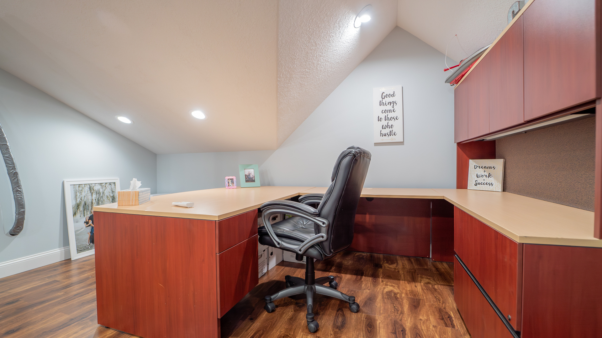 2611 2560 River Road