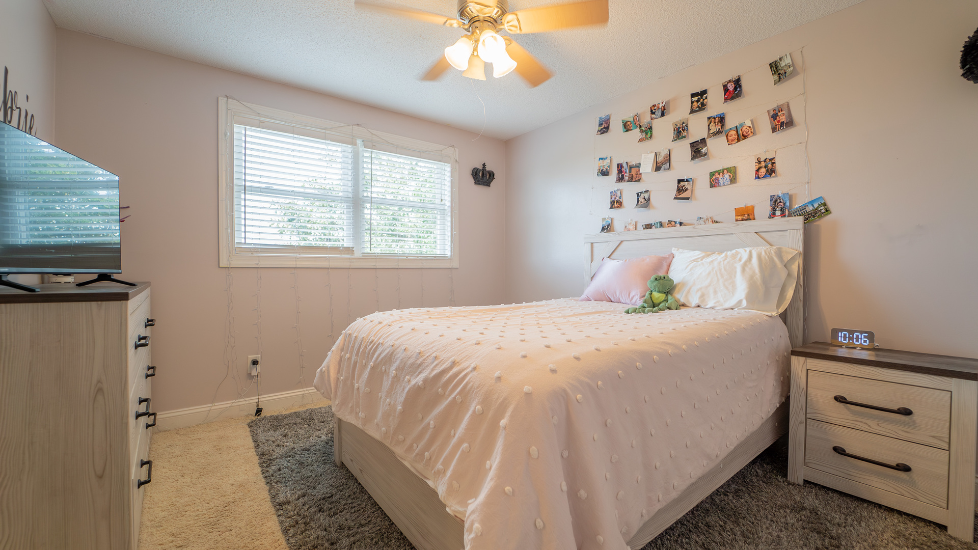 2611 2560 River Road