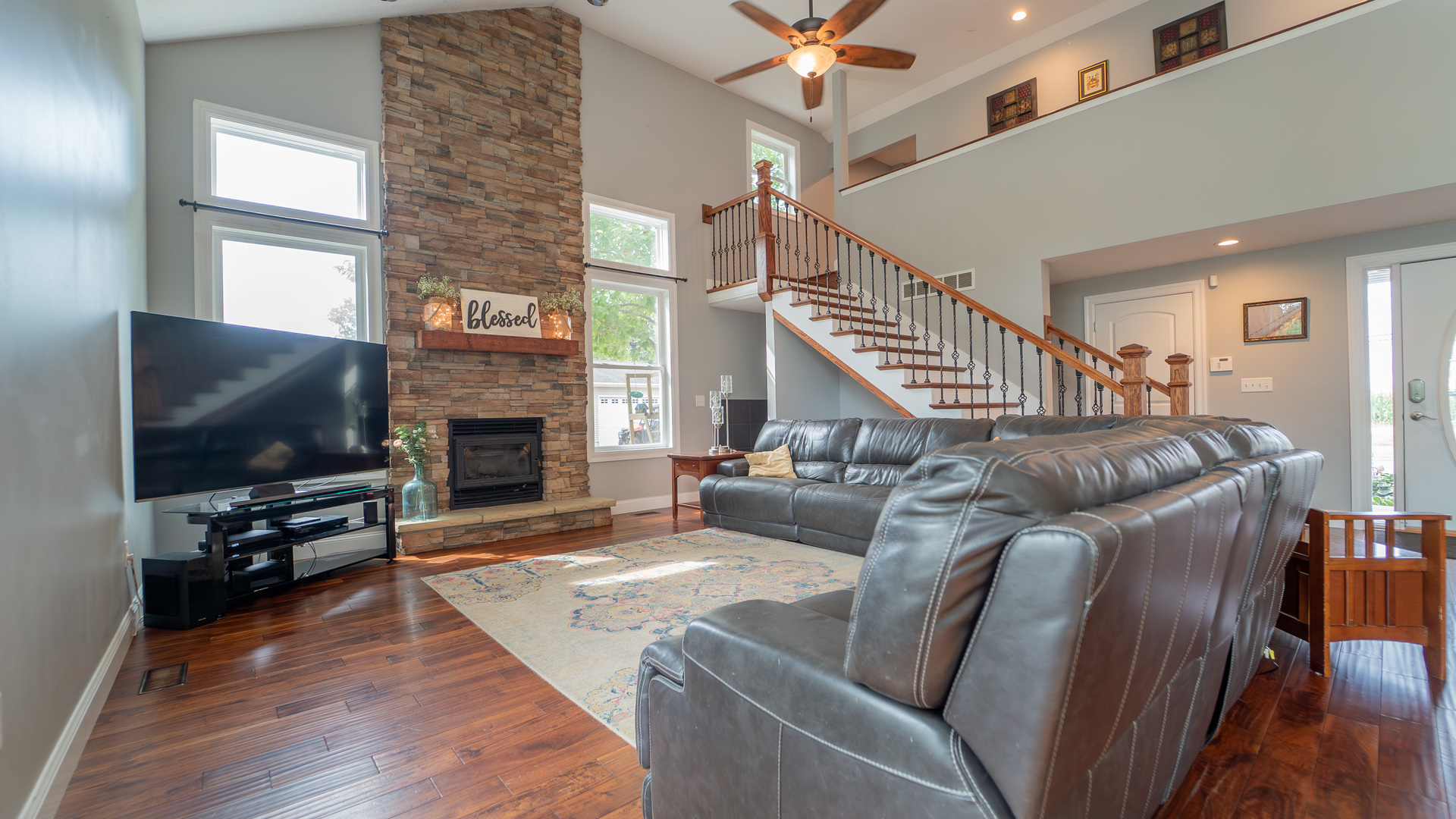 2611 2560 River Road