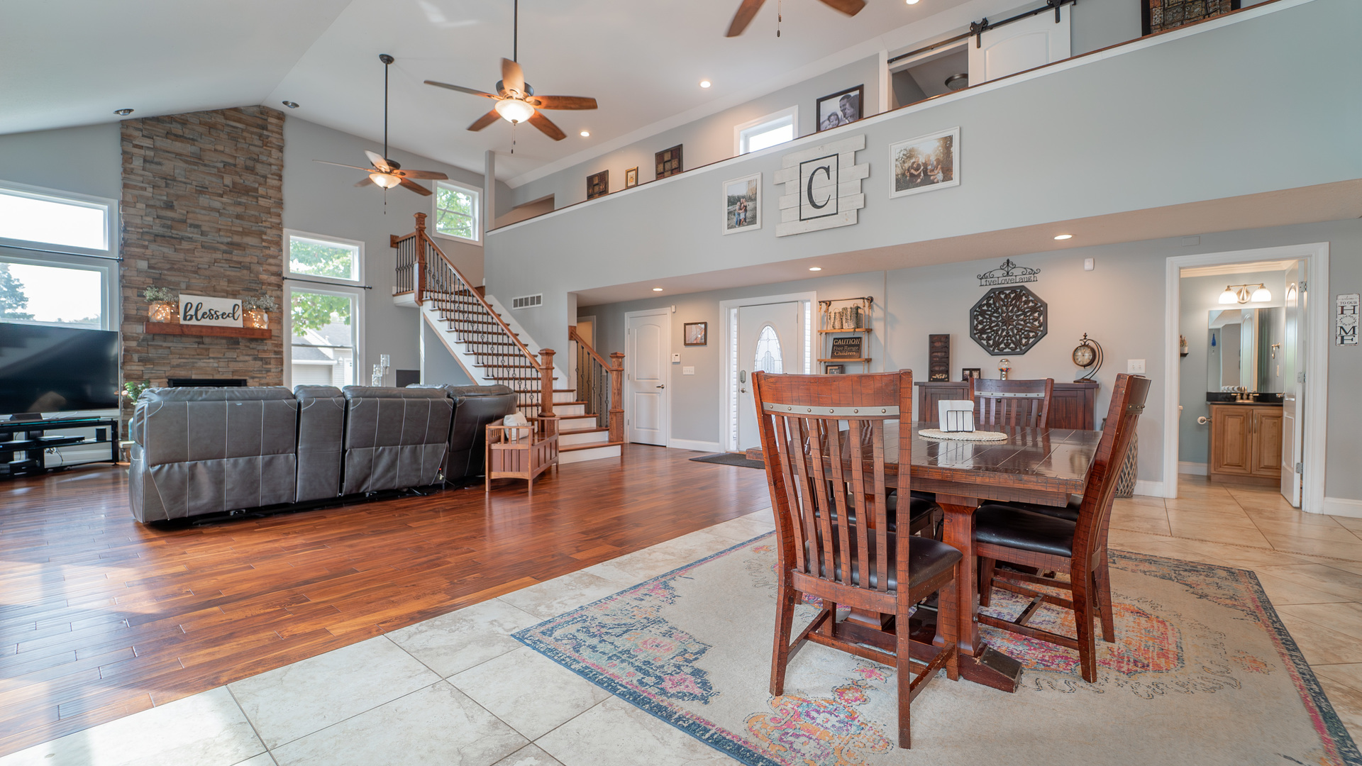 2611 2560 River Road