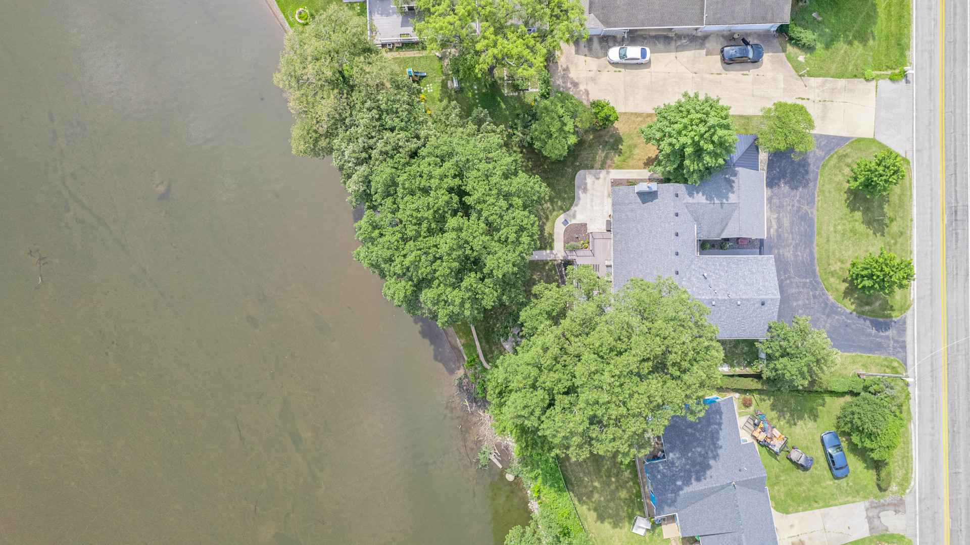 2611 2560 River Road