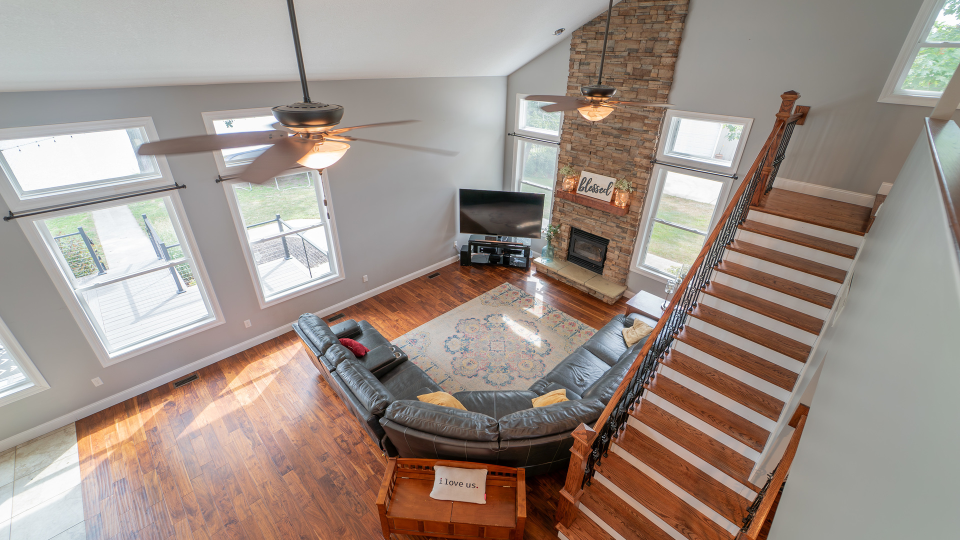 2611 2560 River Road