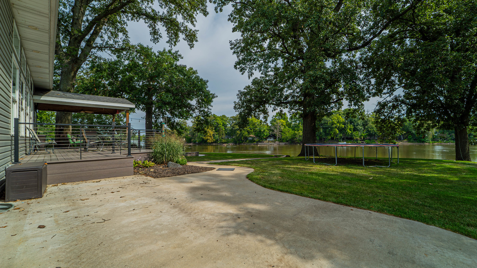 2611 2560 River Road