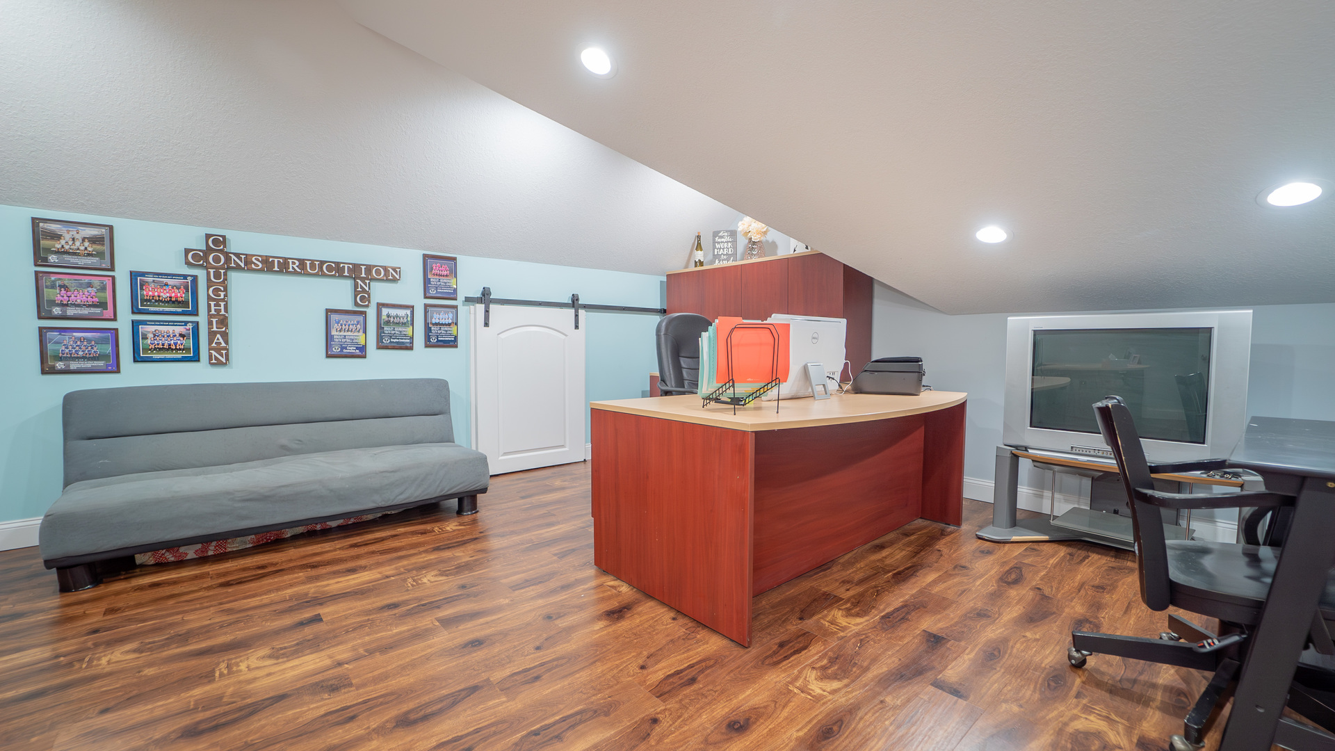 2611 2560 River Road