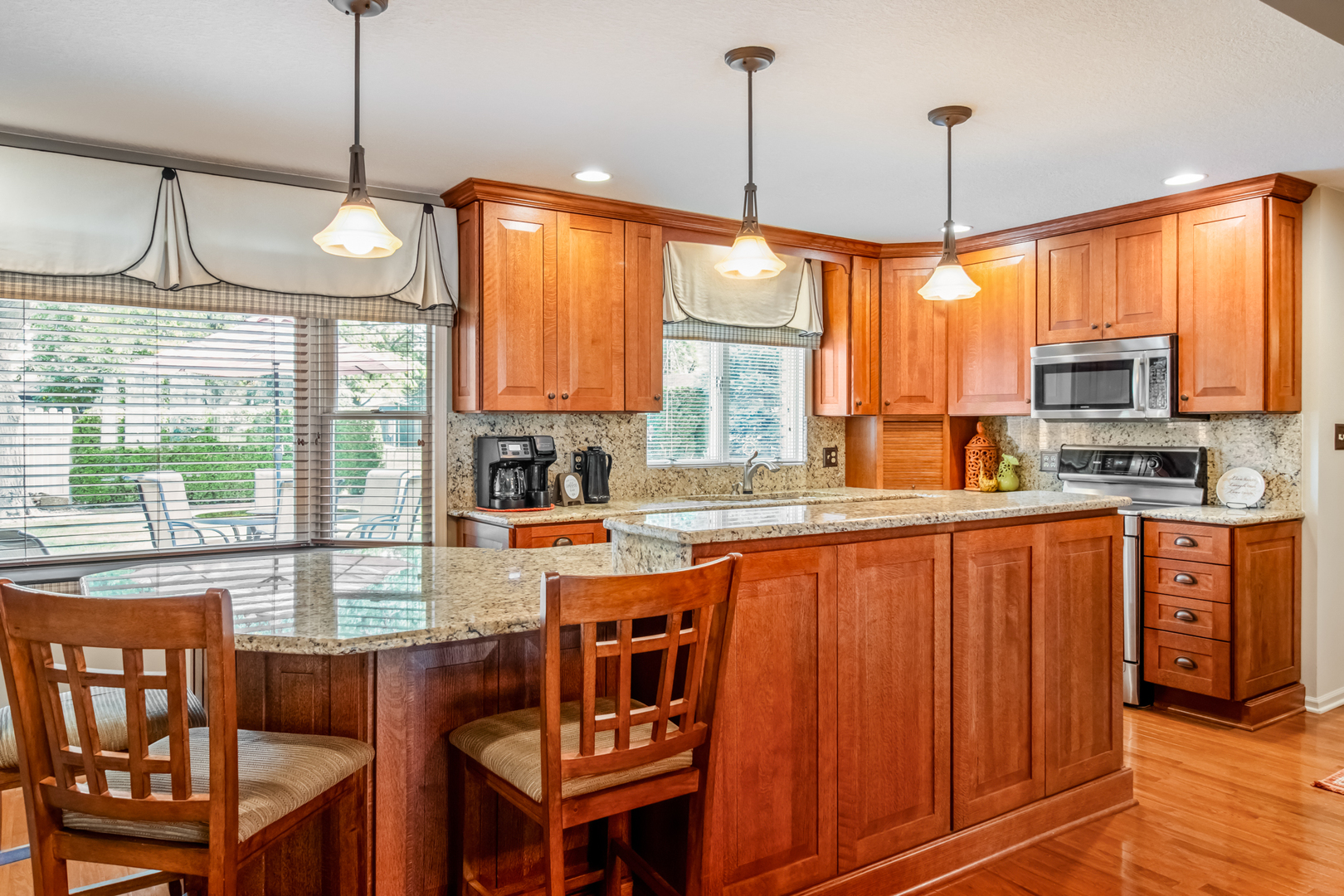 404 E Grand Drive