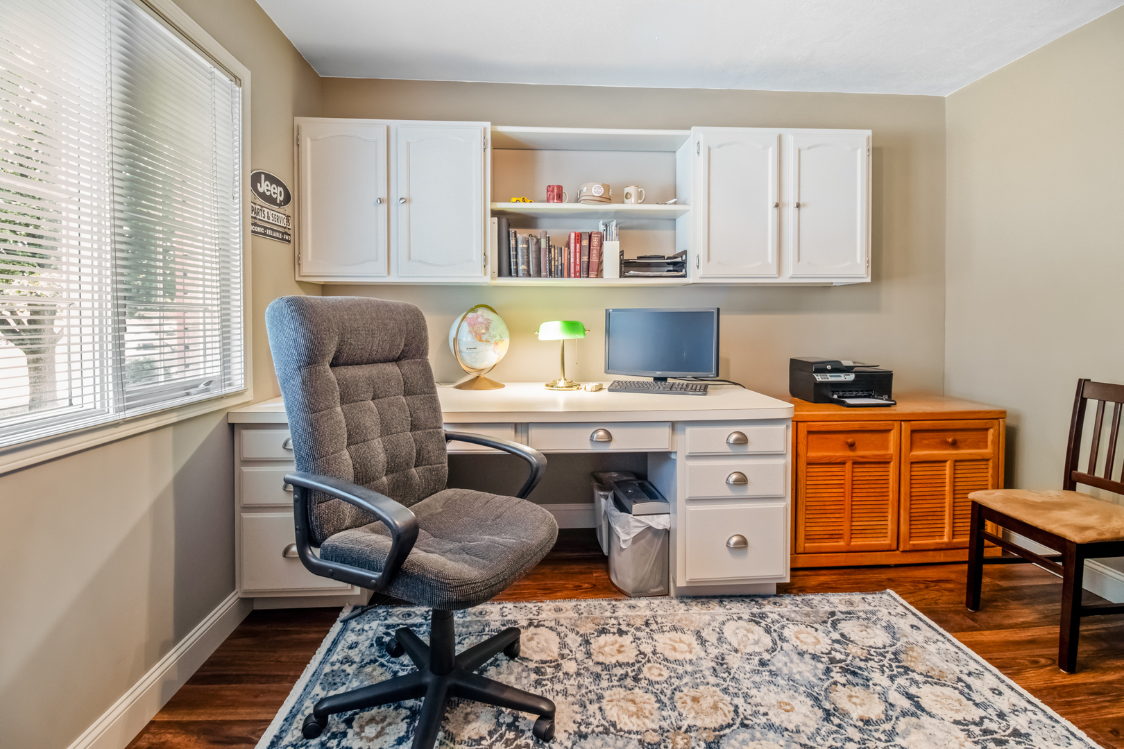 404 E Grand Drive