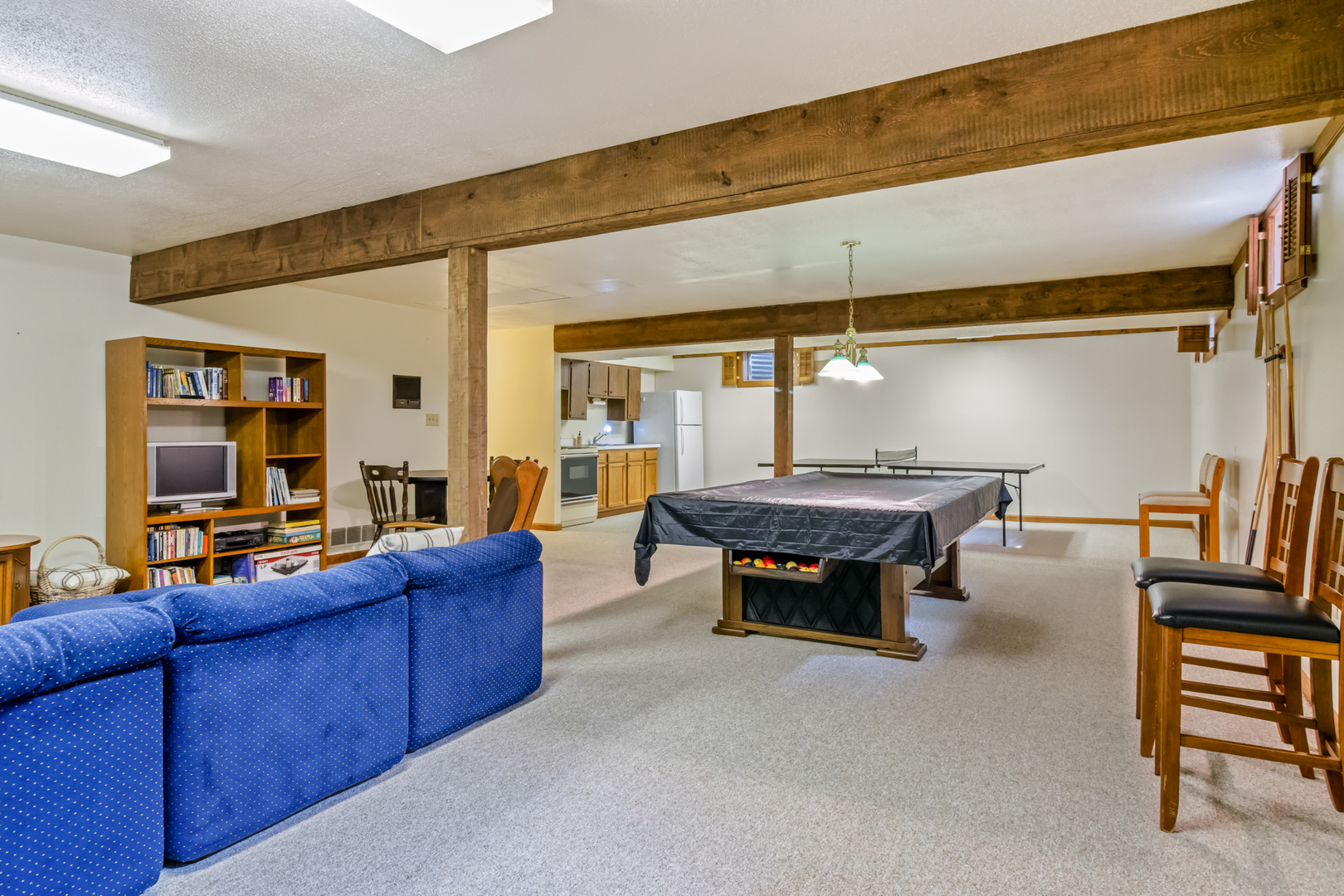 404 E Grand Drive