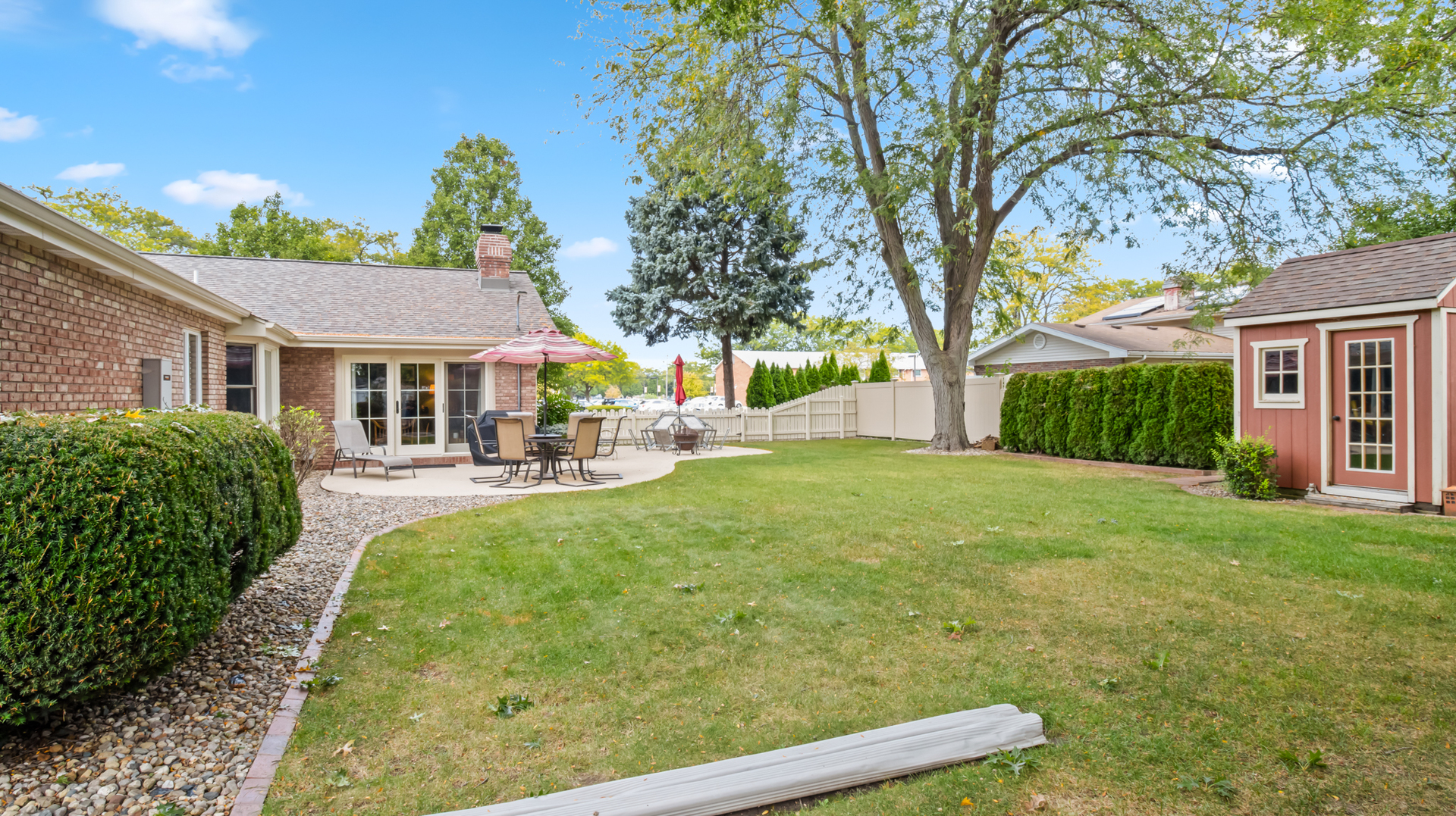 404 E Grand Drive