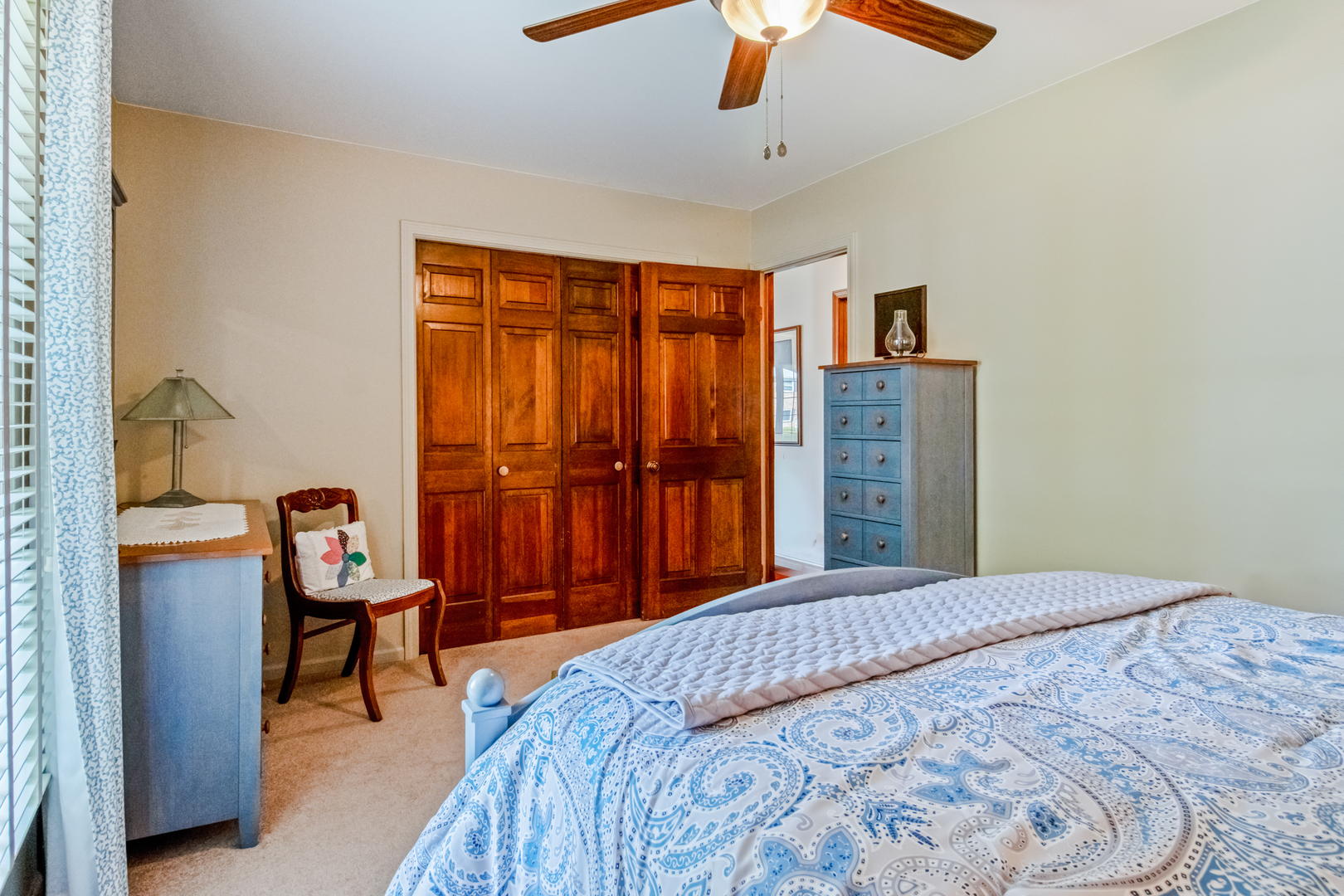 404 E Grand Drive
