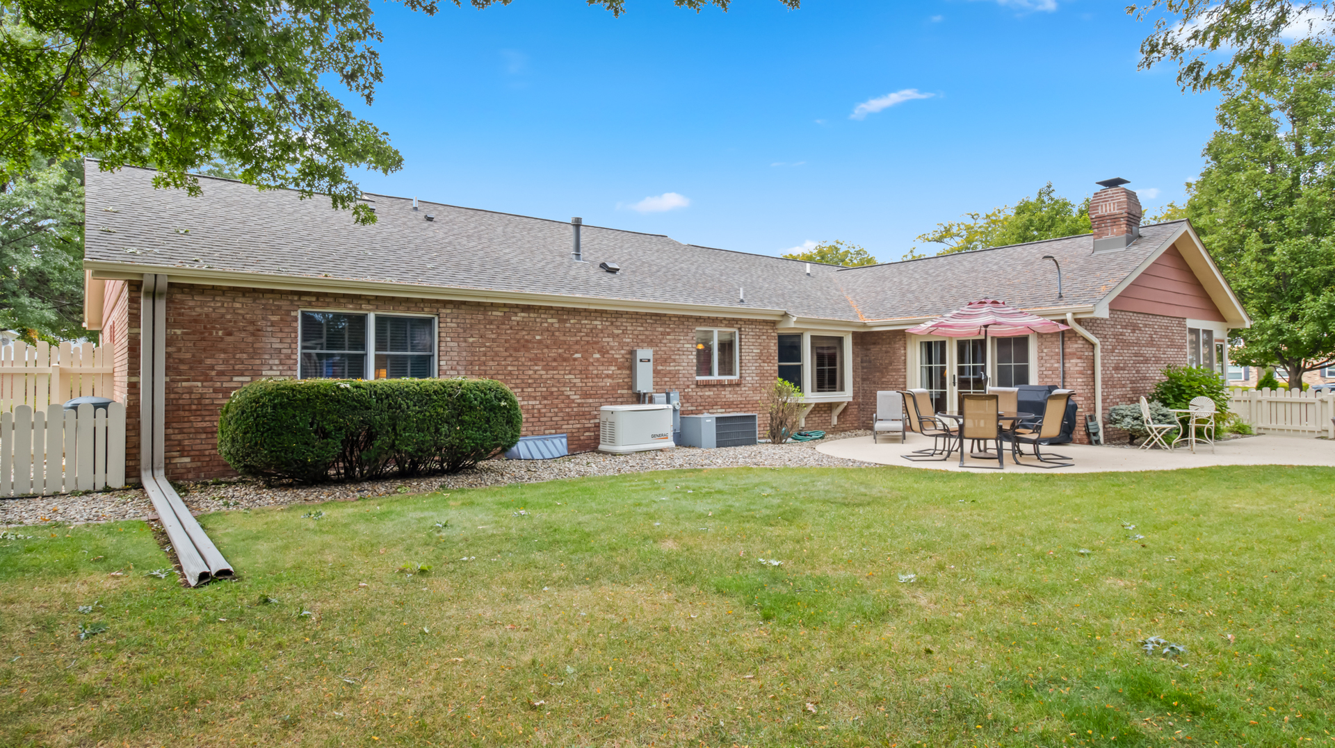 404 E Grand Drive