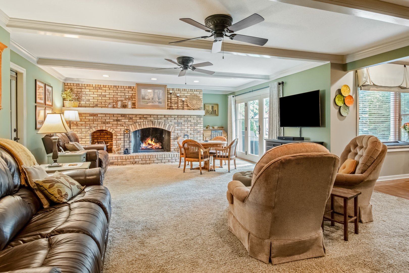 404 E Grand Drive