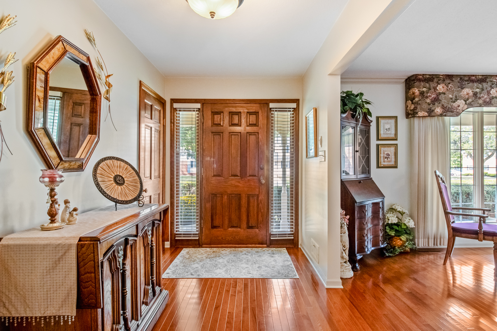 404 E Grand Drive