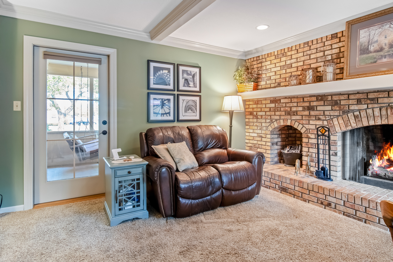 404 E Grand Drive