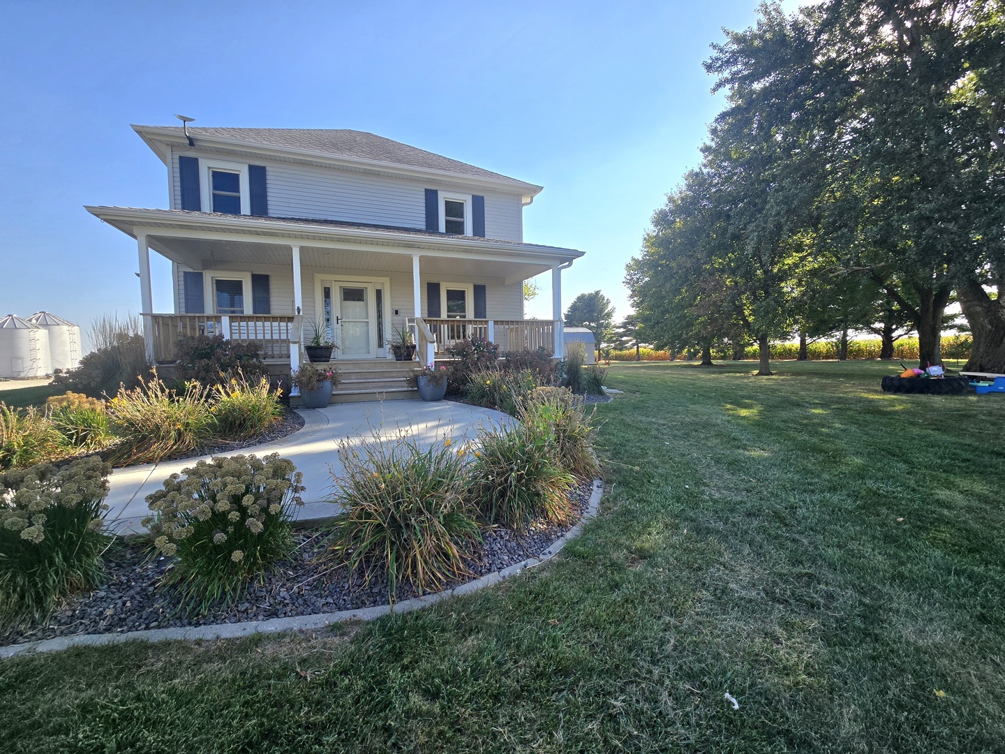 523 E 2900 N Road