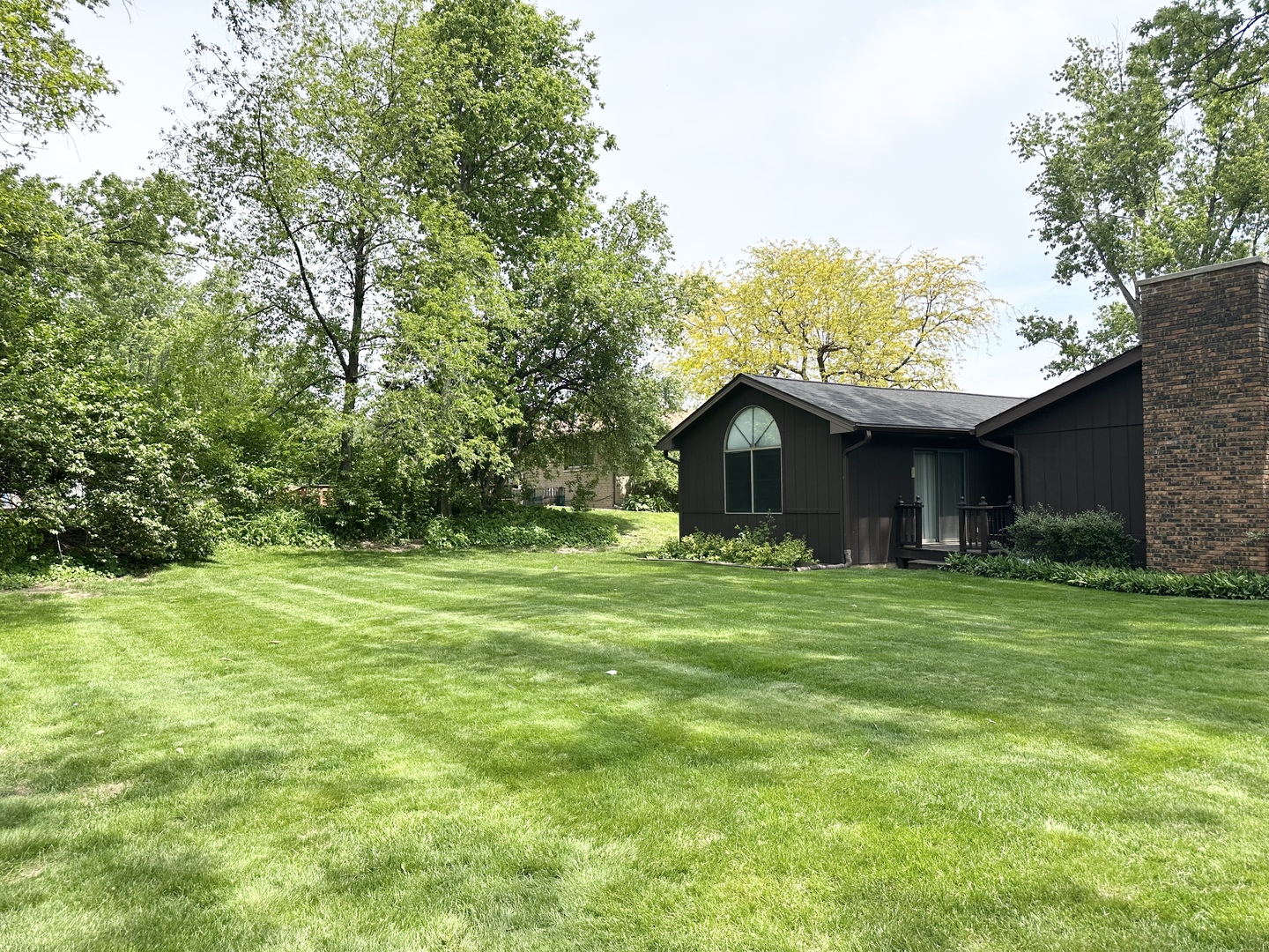 1106 N Western Hills Drive