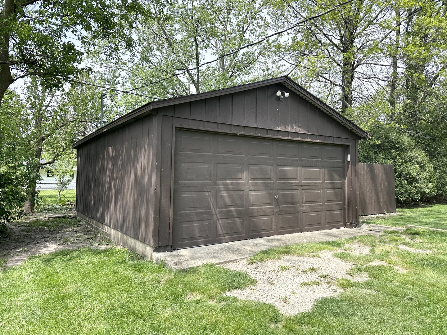 1106 N Western Hills Drive