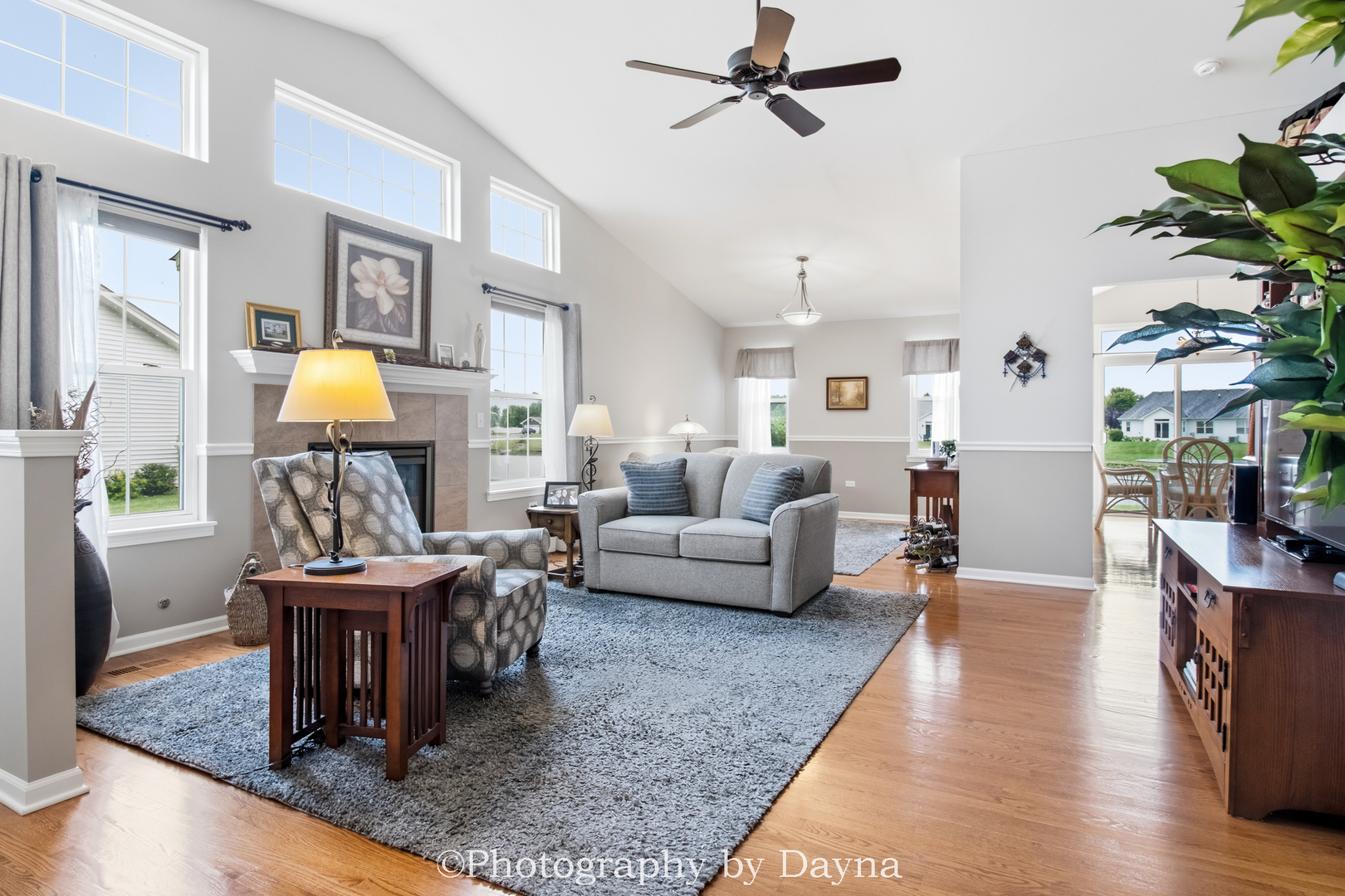 289 White Hawk Way