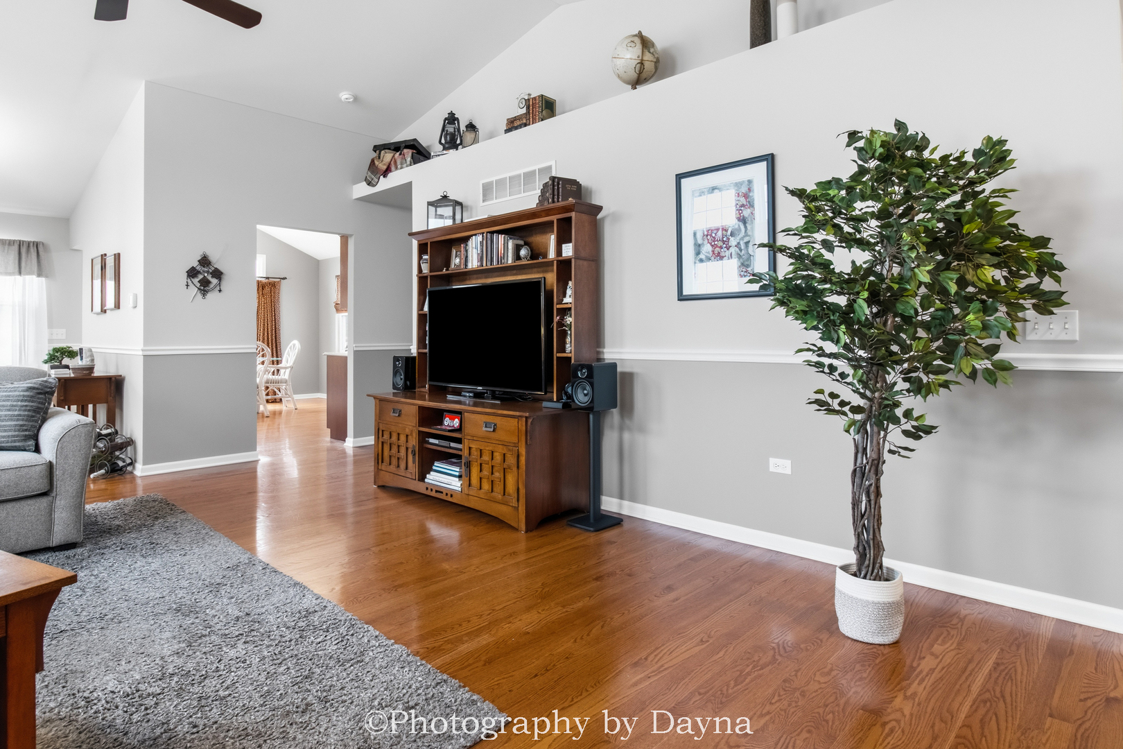 289 White Hawk Way