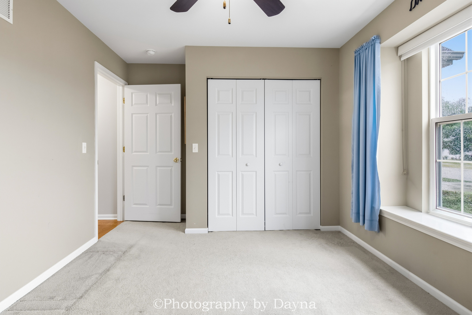 289 White Hawk Way