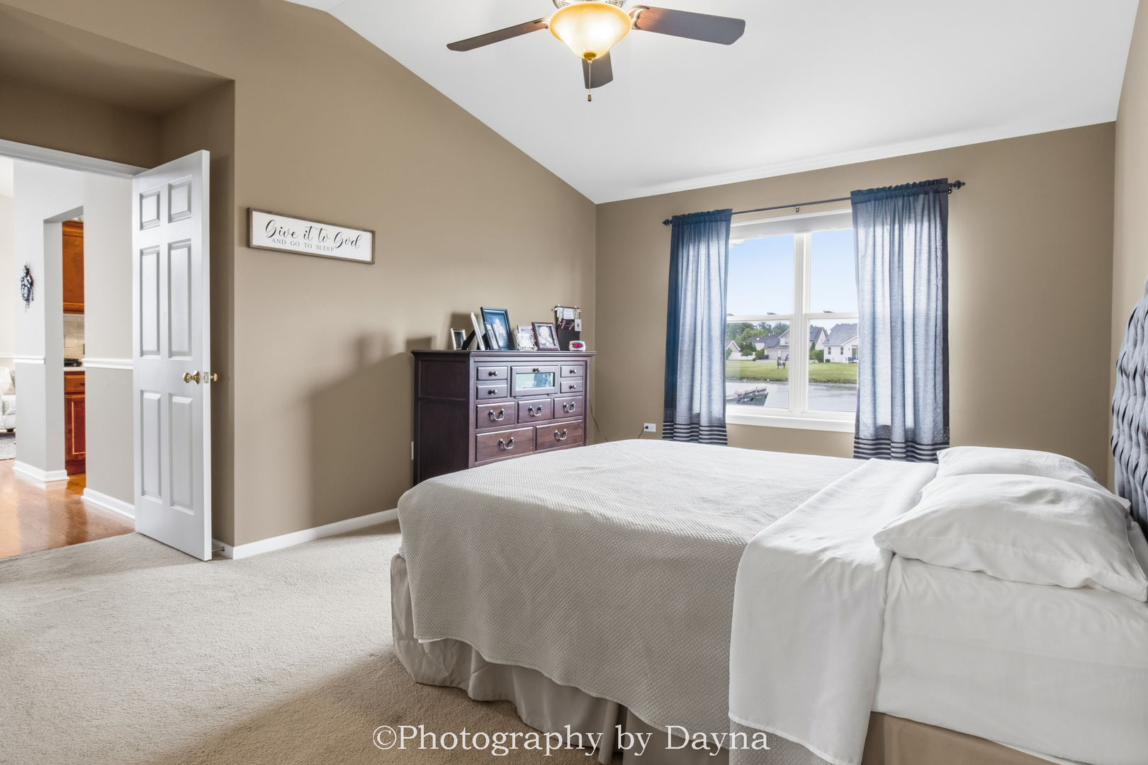 289 White Hawk Way