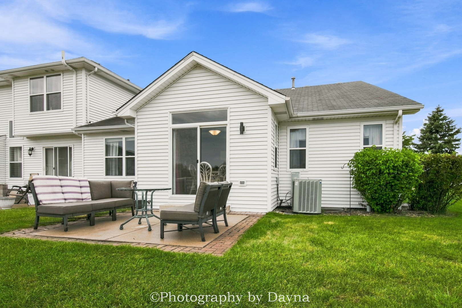 289 White Hawk Way