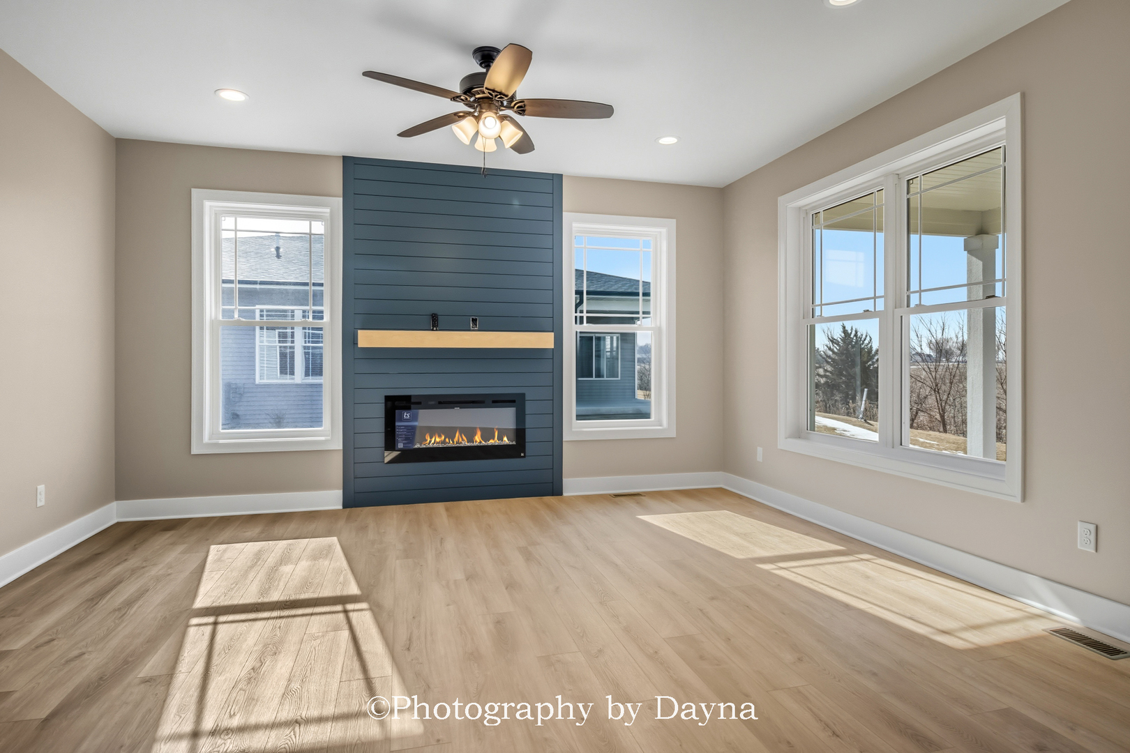 406 White Hawk Way