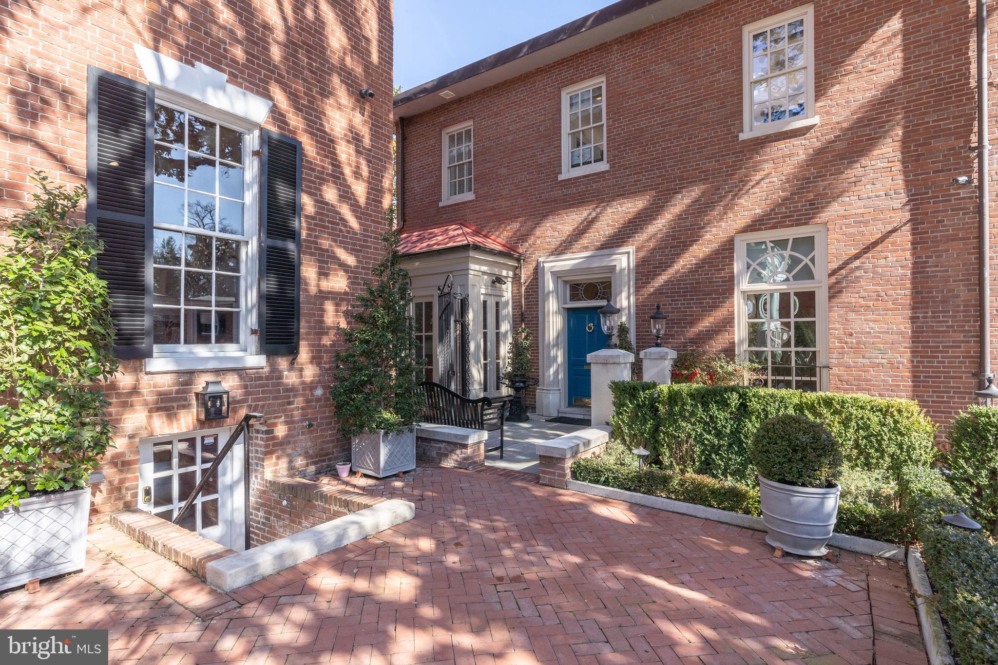 3017, 3009, 3003 N STREET NW