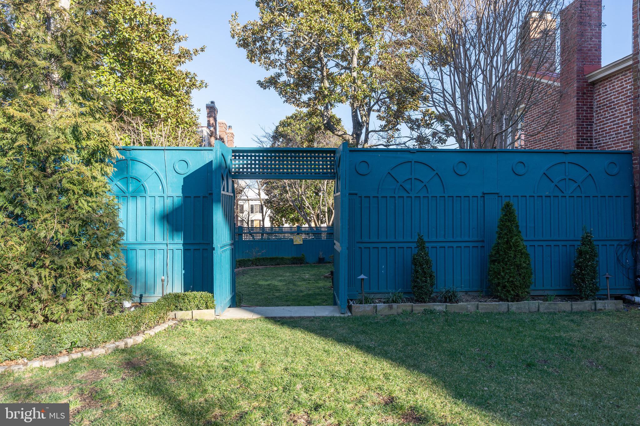3017, 3009, 3003 N STREET NW