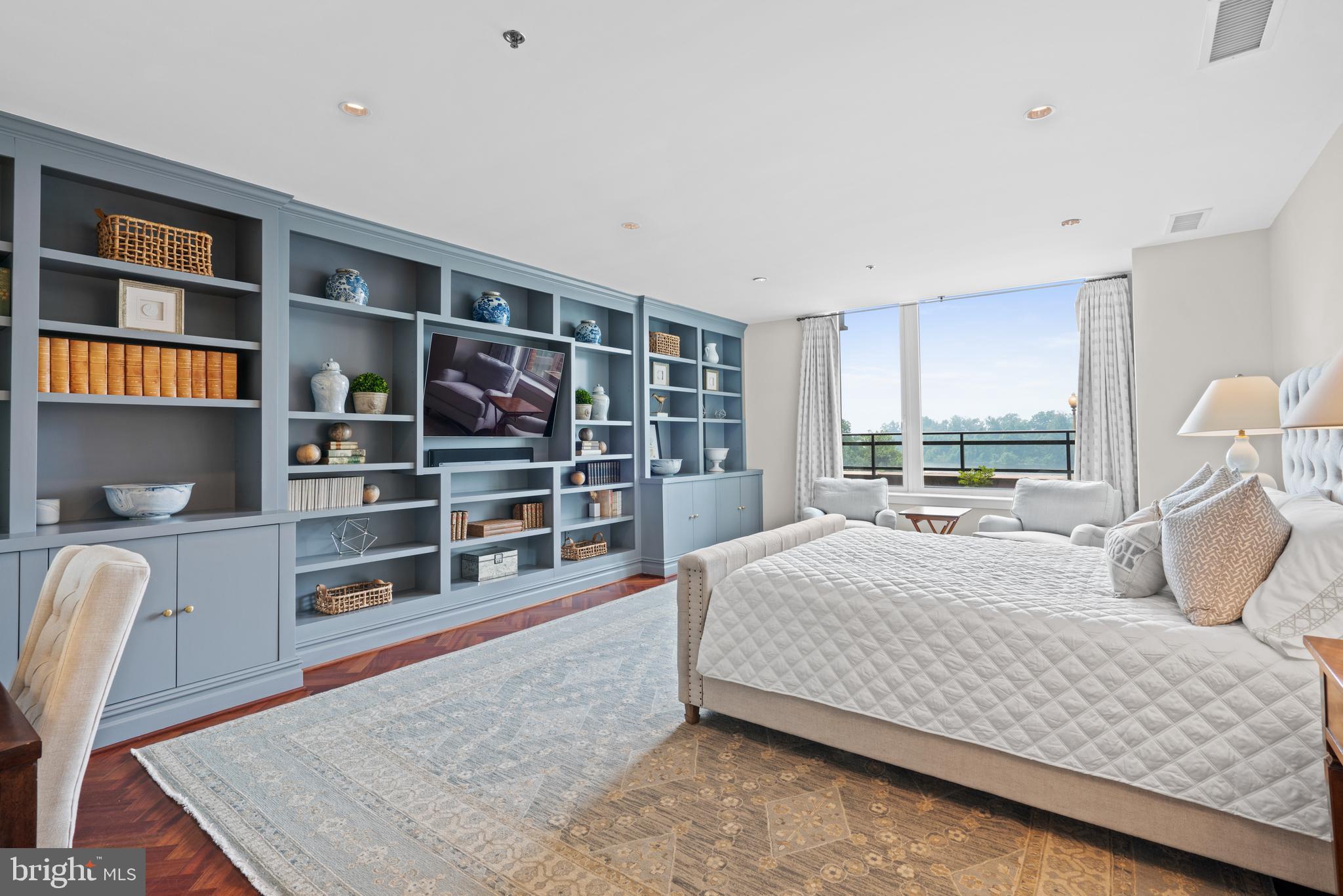 3150 SOUTH STREET NW Unit: 1C