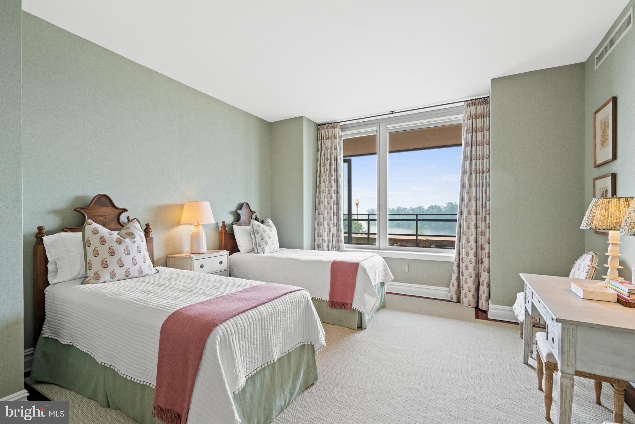 3150 SOUTH STREET NW Unit: 1C
