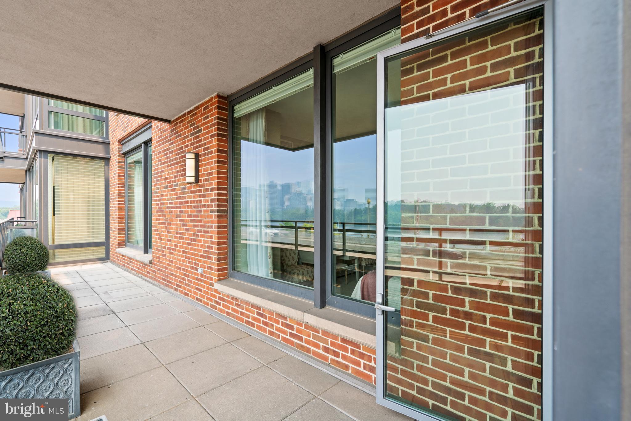 3150 SOUTH STREET NW Unit: 1C