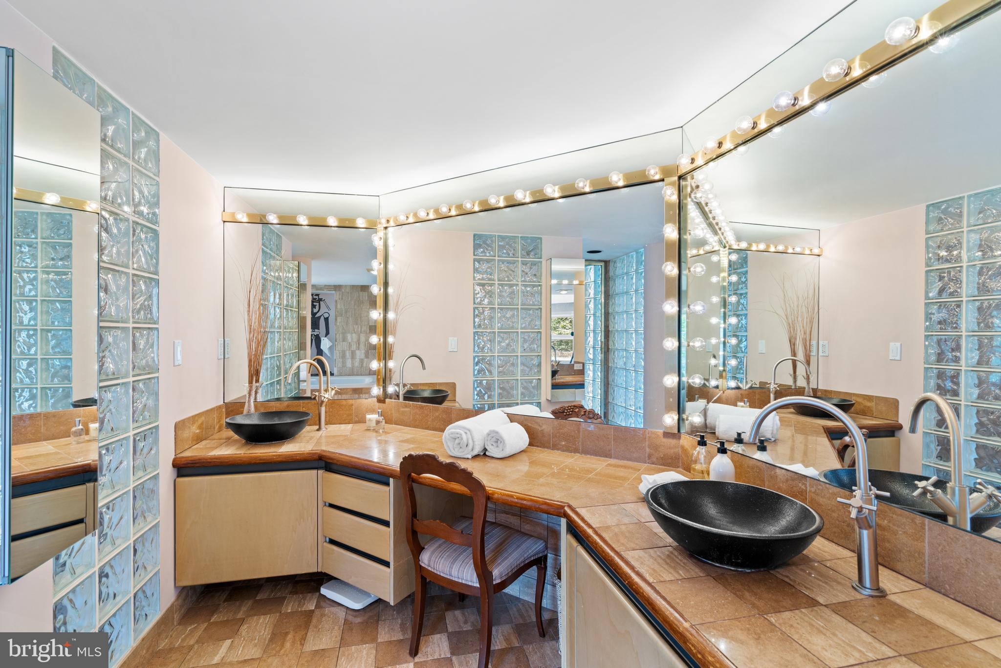 4830 Loughboro ROAD NW