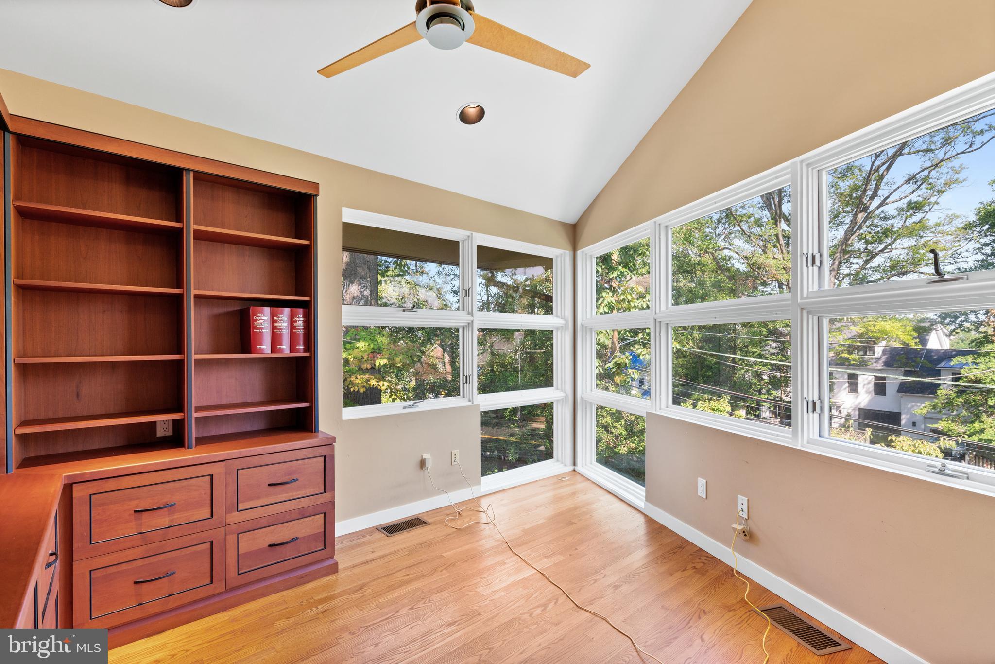 4830 Loughboro ROAD NW