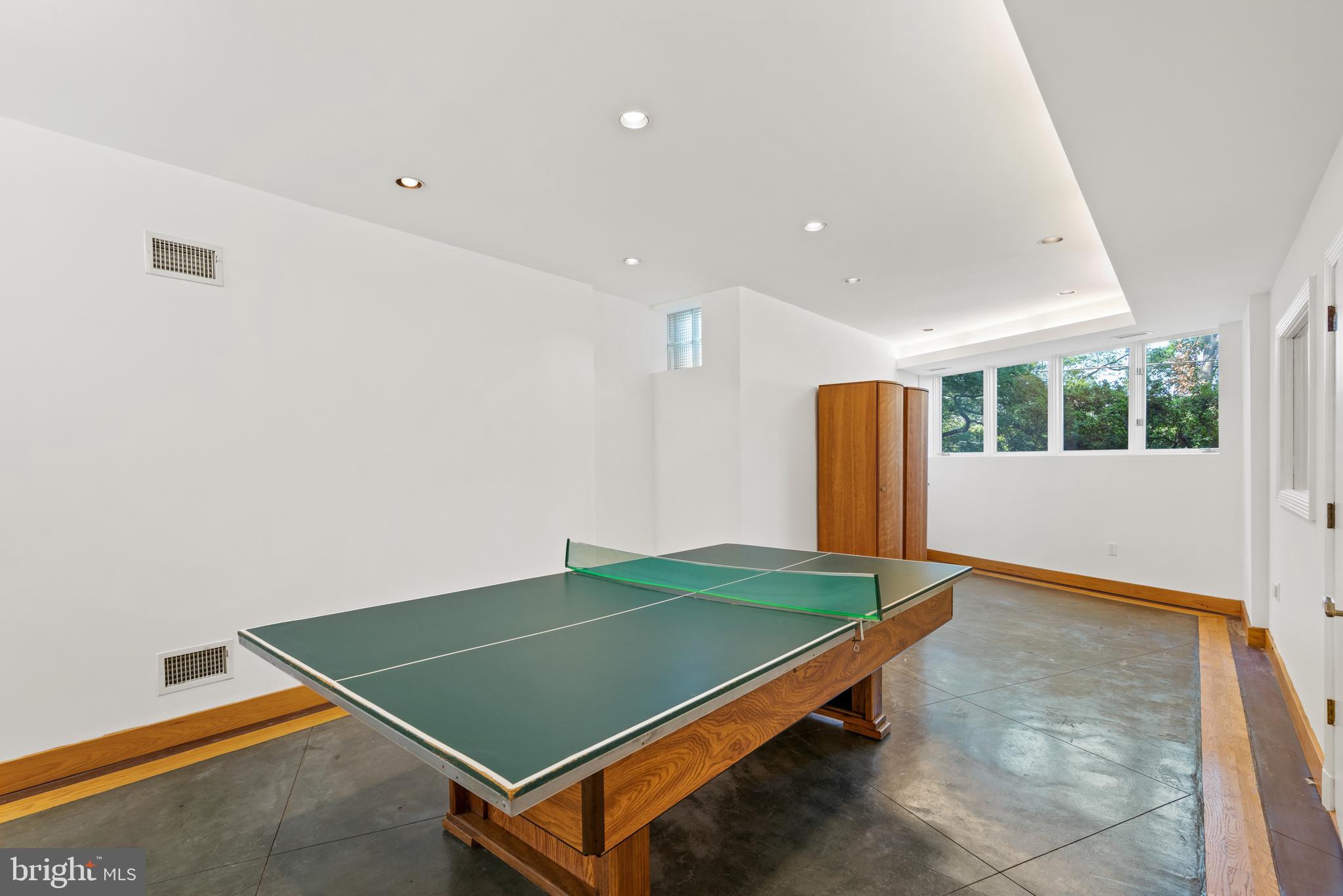 4830 Loughboro ROAD NW