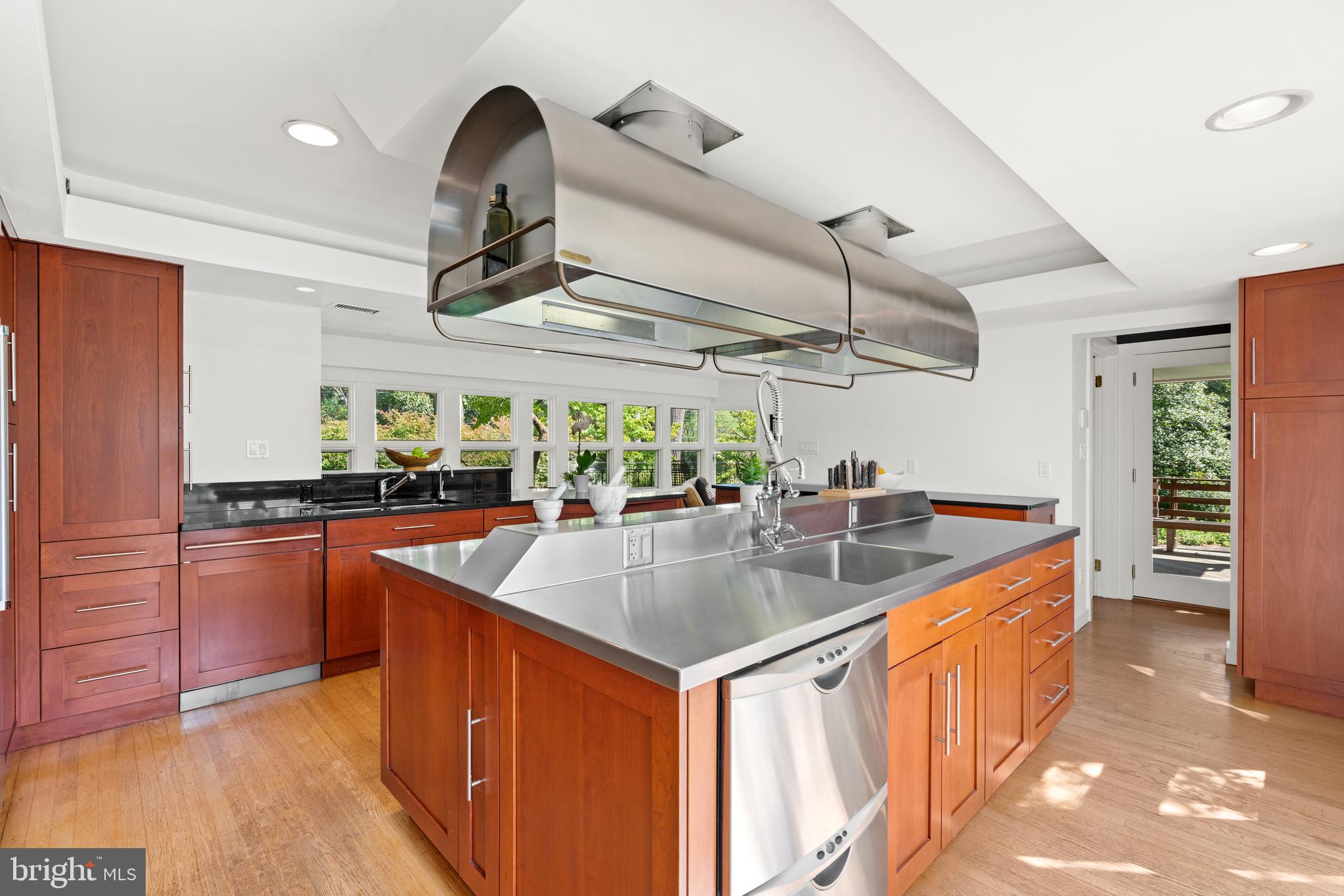 4830 Loughboro ROAD NW