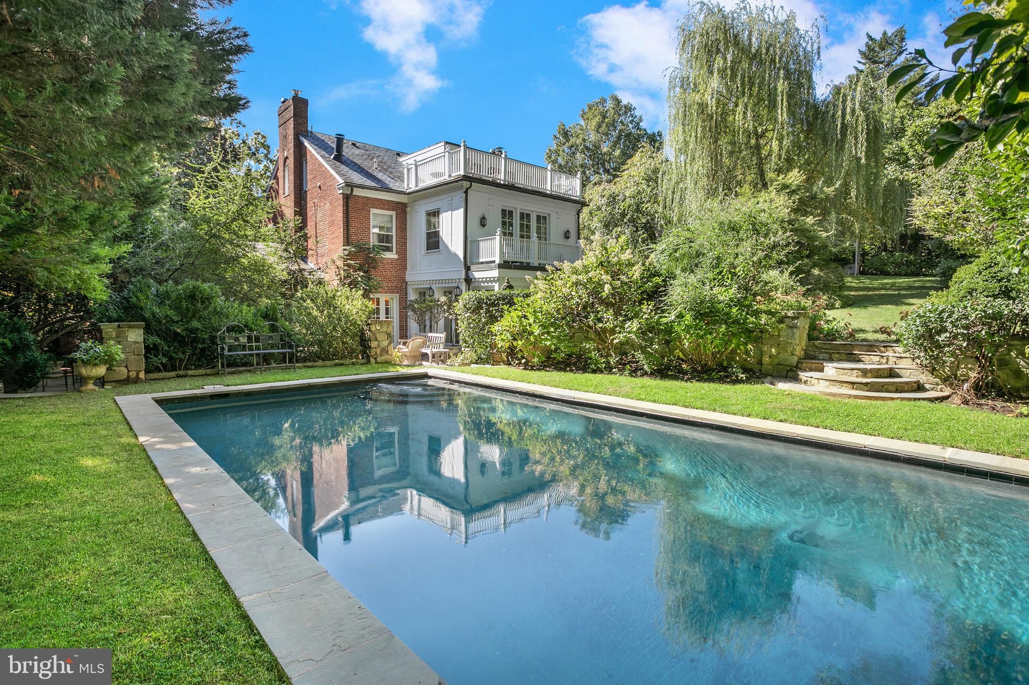 4435 CATHEDRAL AVENUE NW