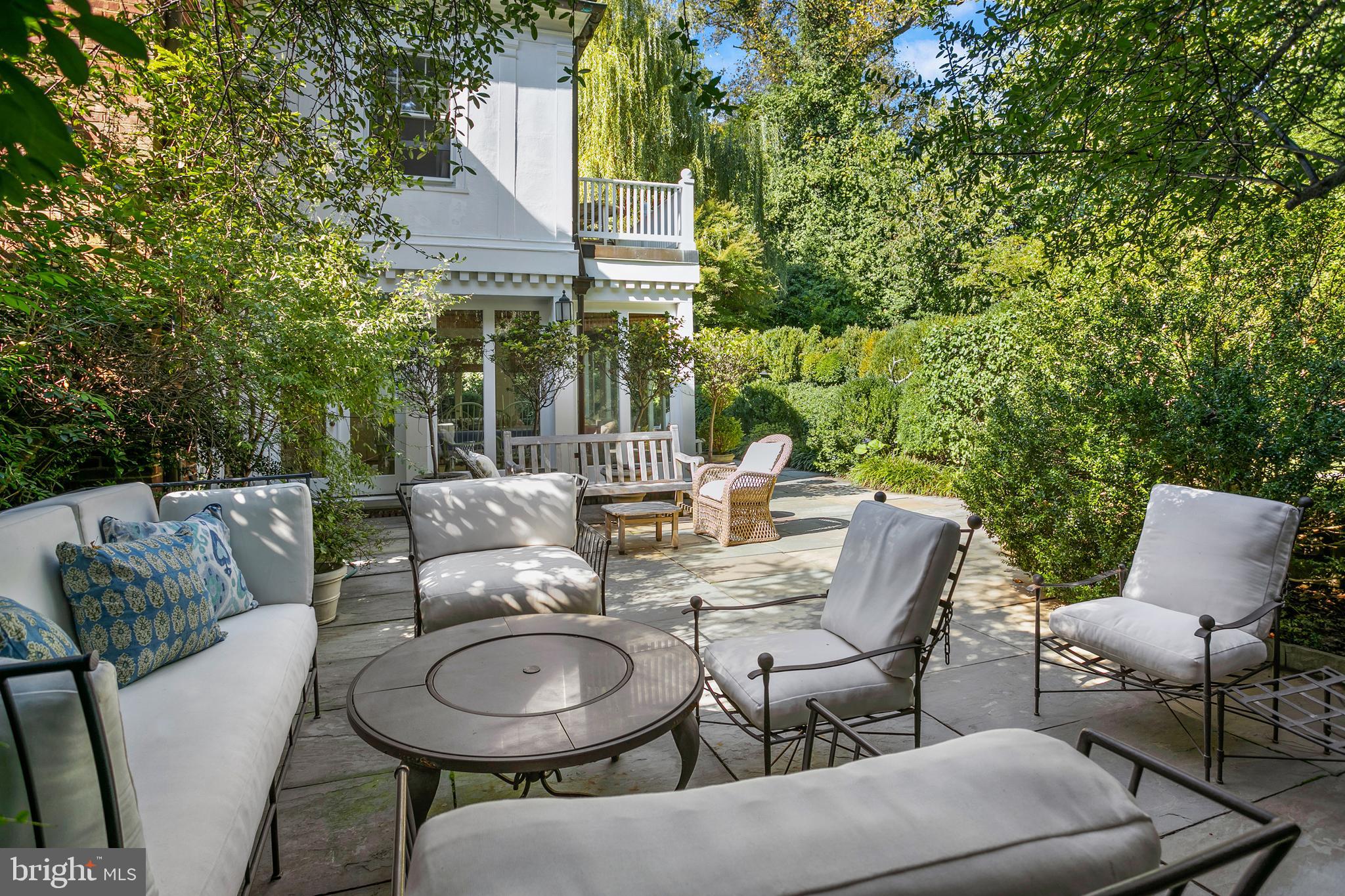 4435 CATHEDRAL AVENUE NW