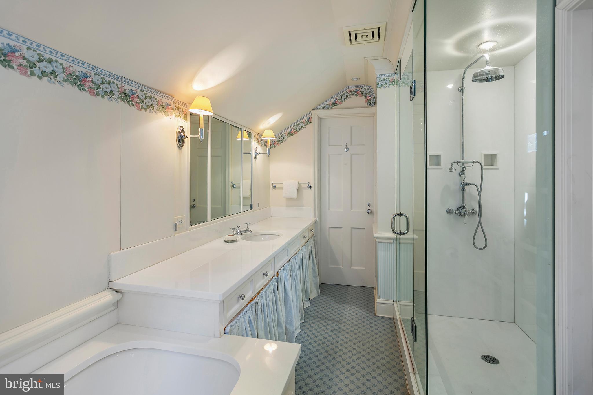 4435 CATHEDRAL AVENUE NW