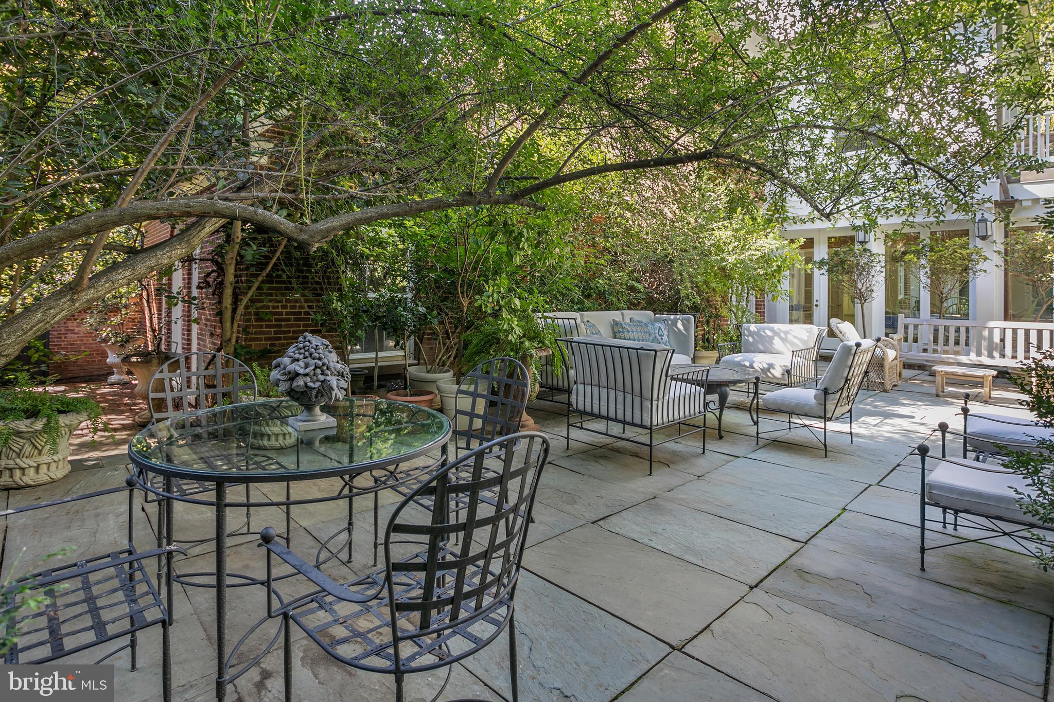 4435 CATHEDRAL AVENUE NW