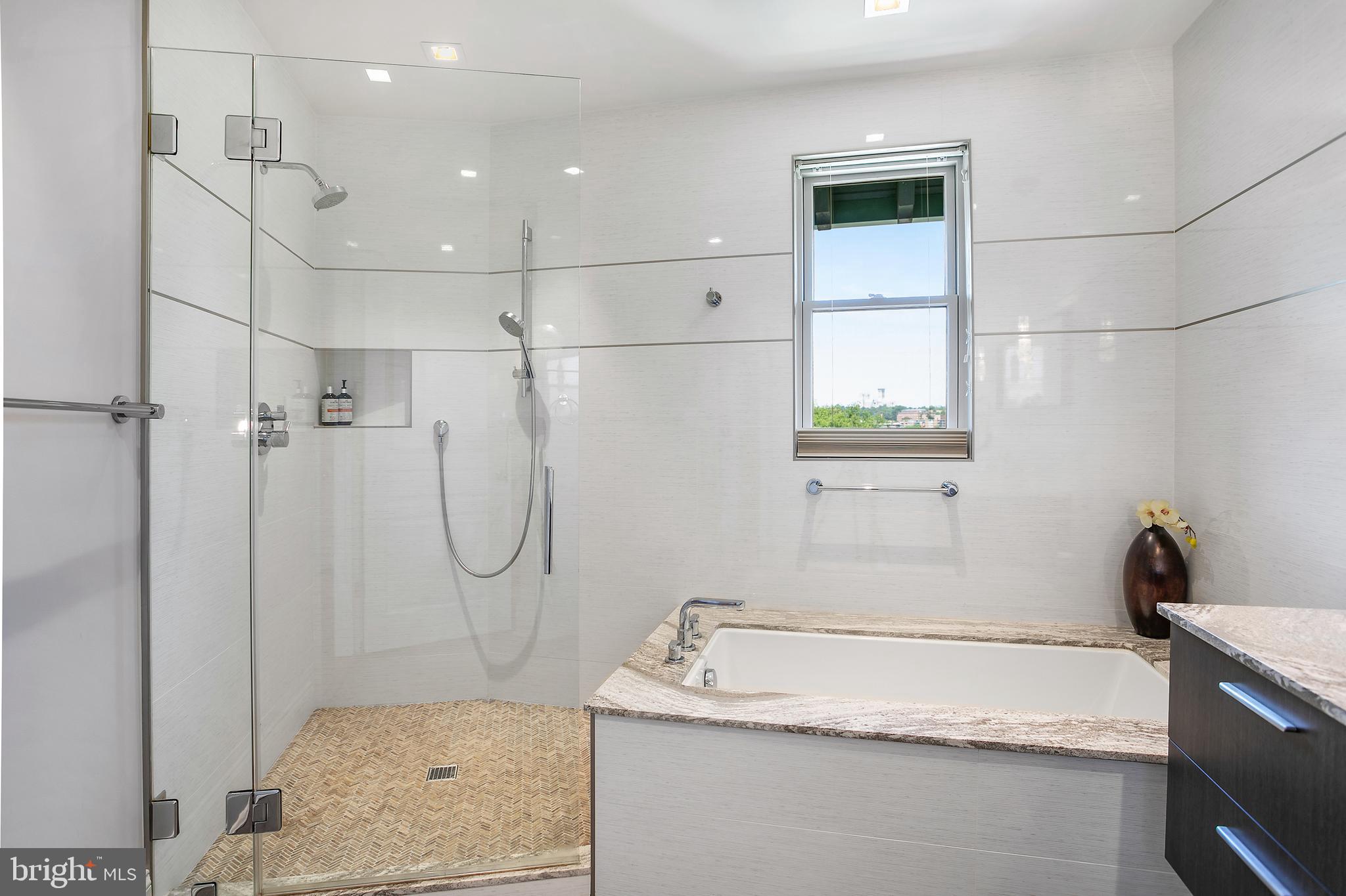 1882 COLUMBIA ROAD NW Unit: 404