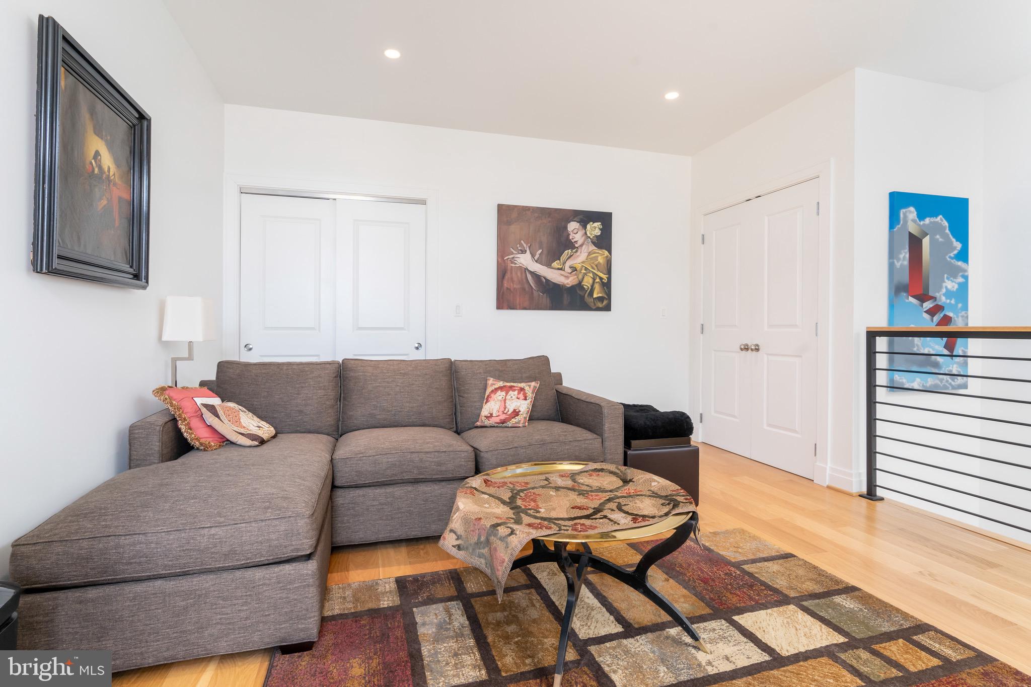 3052 R STREET NW Unit: 306