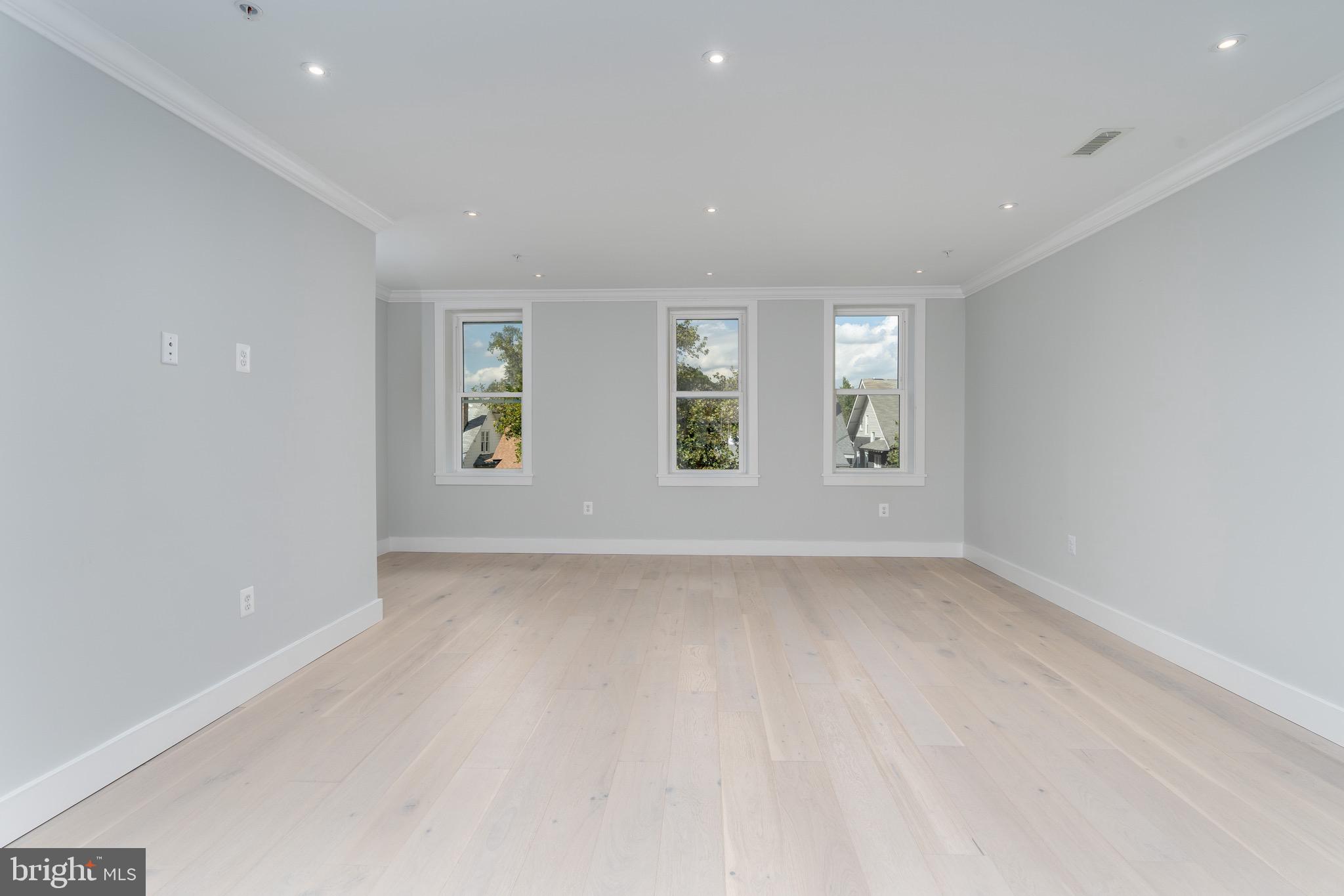 1128 Buchanan STREET NW Unit: 3