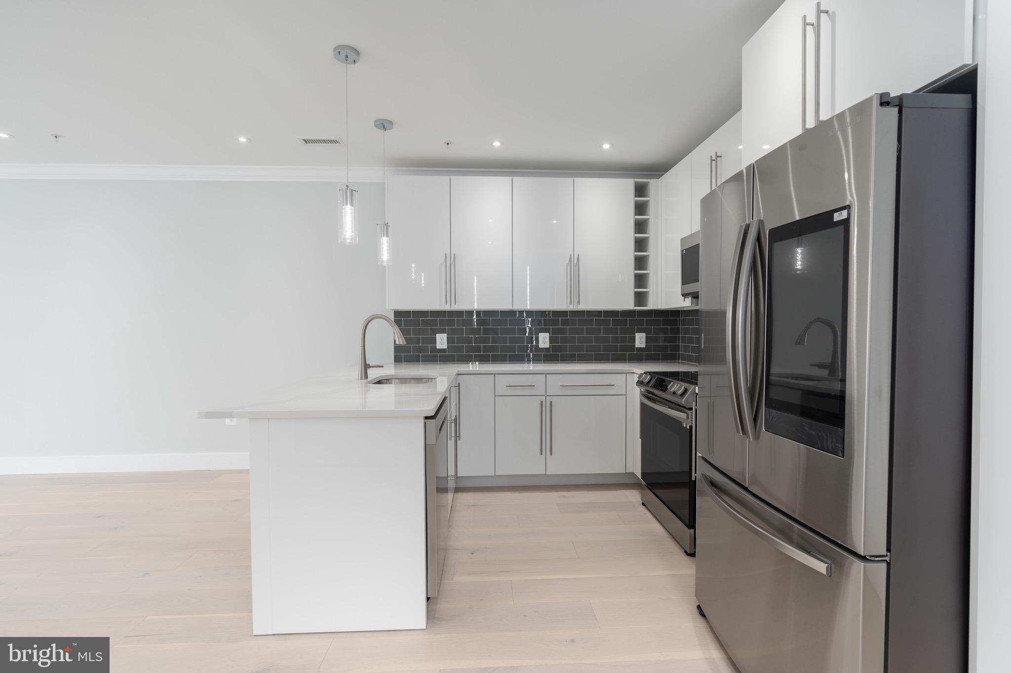 1128 Buchanan STREET NW Unit: 3