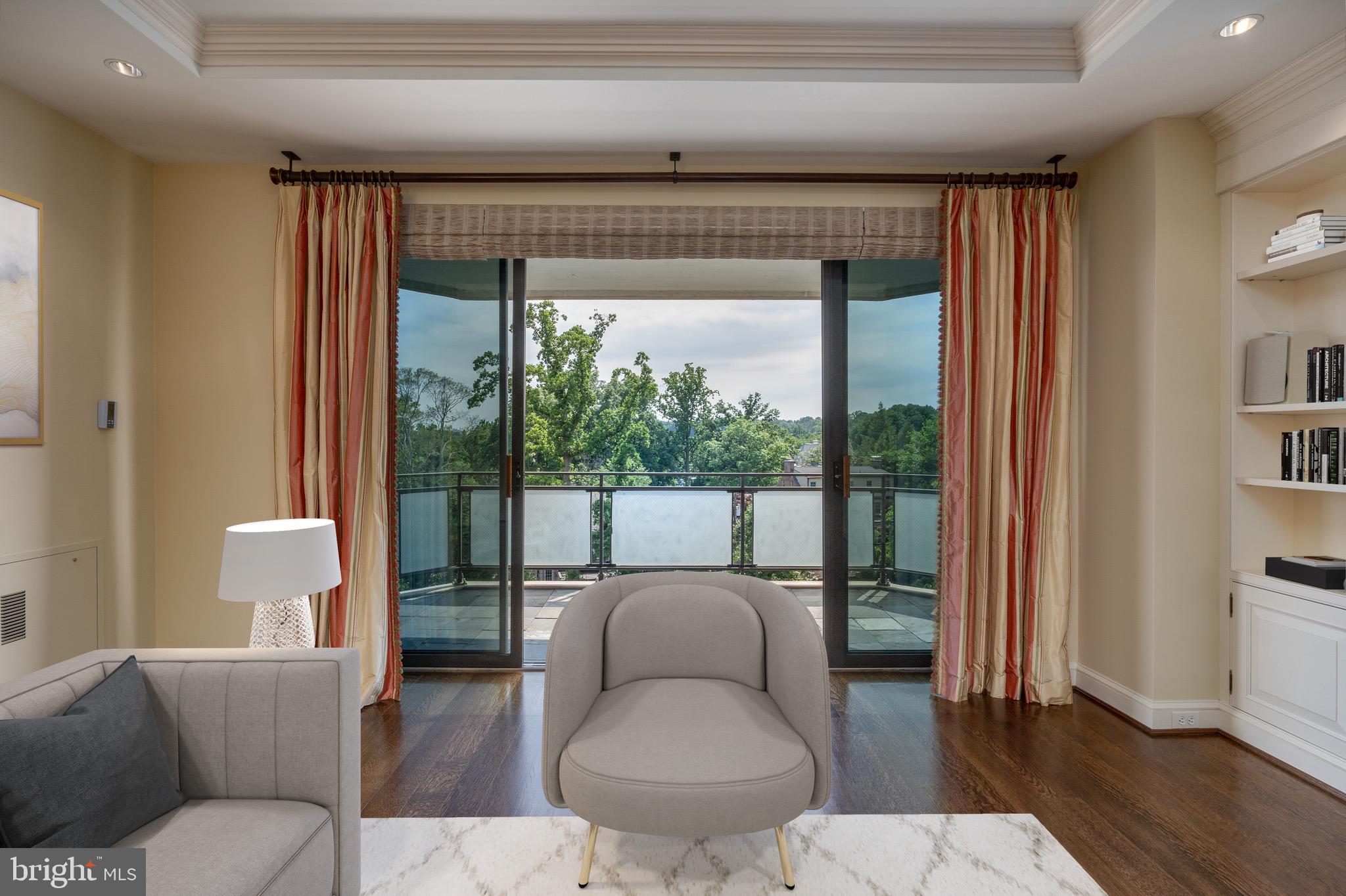 2700 Calvert STREET NW Unit: 716